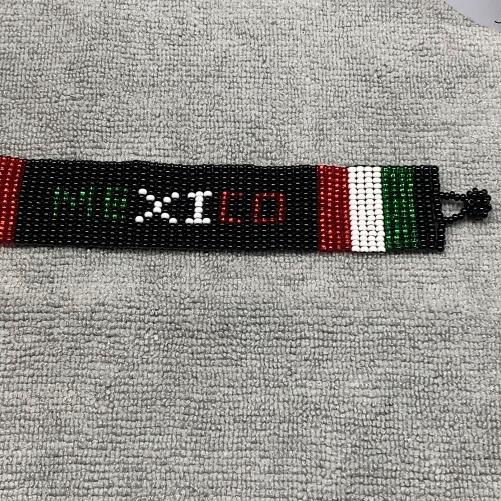 Mexico Flag Beaded Cuff Bracelet Black Green White Red Seed Bead Handmade 6035